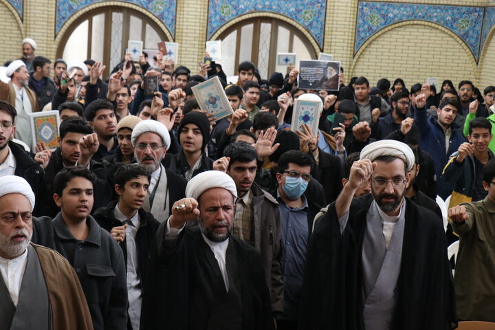 حضور پرشور اساتید و طلاب حوزه‌های علمیه برادران در مدرسه علمیه صالحیه کرمان