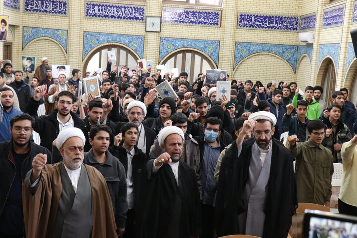 حضور پرشور اساتید و طلاب حوزه‌های علمیه برادران در مدرسه علمیه صالحیه کرمان