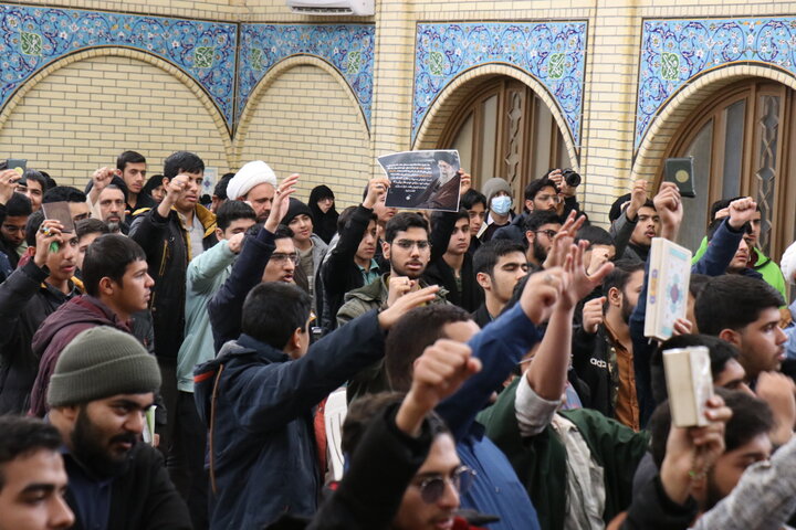 حضور پرشور اساتید و طلاب حوزه‌های علمیه برادران در مدرسه علمیه صالحیه کرمان