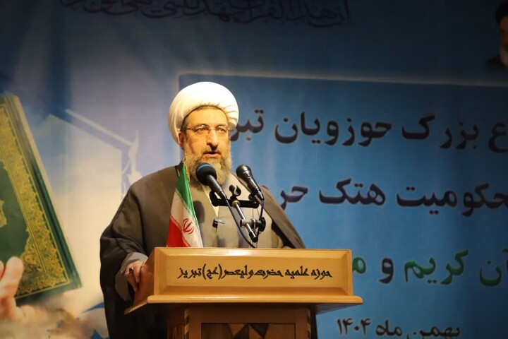 تصاویر/ اجتماع طلاب و روحانیون تبریزی در محکومیت هتک‌حرمت به قرآن کریم و مرجعیت دینی