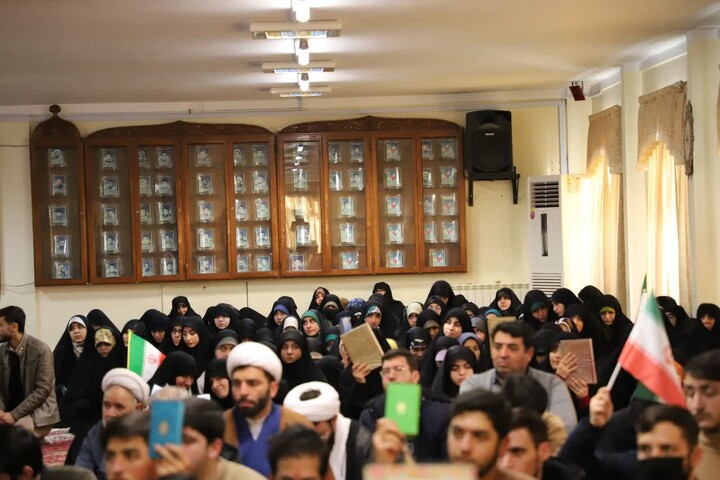 تصاویر/ اجتماع طلاب و روحانیون تبریزی در محکومیت هتک‌حرمت به قرآن کریم و مرجعیت دینی