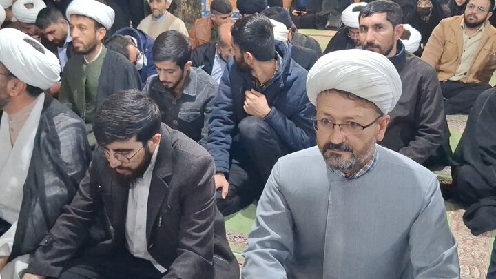 گزارش تصویری | تجدید بیعت طلاب کهگیلویه و بویراحمد با رهبری در حوزه علمیه یاسوج