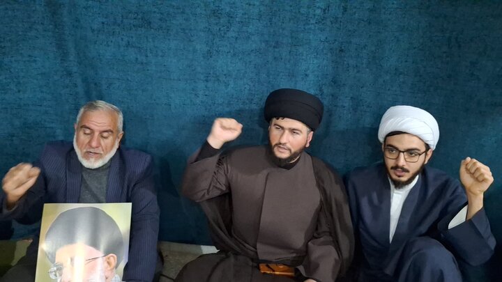 گزارش تصویری | تجدید بیعت طلاب کهگیلویه و بویراحمد با رهبری در حوزه علمیه یاسوج