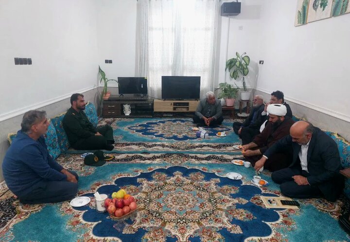 تصاویر/ دیدار امام جمعه بخش امام حسن با جانبازان