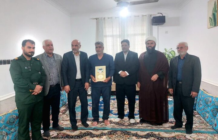 تصاویر/ دیدار امام جمعه بخش امام حسن با جانبازان