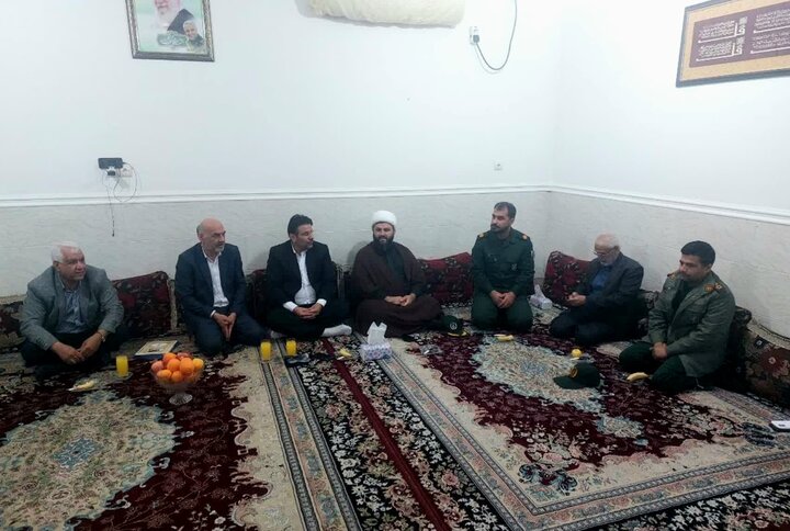 تصاویر/ دیدار امام جمعه بخش امام حسن با جانبازان