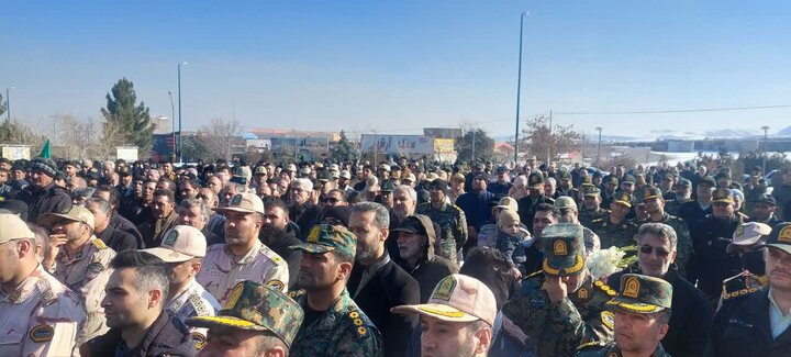 تصاویر / وداع مردم تبریز با شهید مرزبانی مهدی مصطفایی