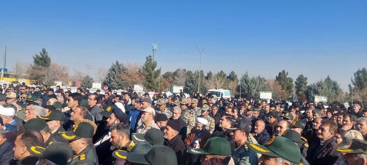 تصاویر / وداع مردم تبریز با شهید مرزبانی مهدی مصطفایی