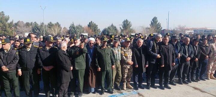 تصاویر / وداع مردم تبریز با شهید مرزبانی مهدی مصطفایی