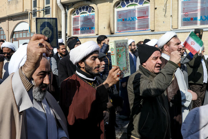 اجتماع حوزویان قزوین در محکومیت اهانت به مقدسات دینی و ولایت فقیه