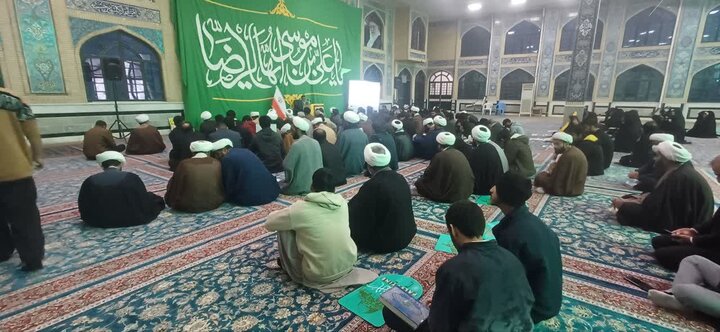 تجمع طلاب و روحانیون شهرستان زابل در محکومیت هتک حرمت به مقدسات