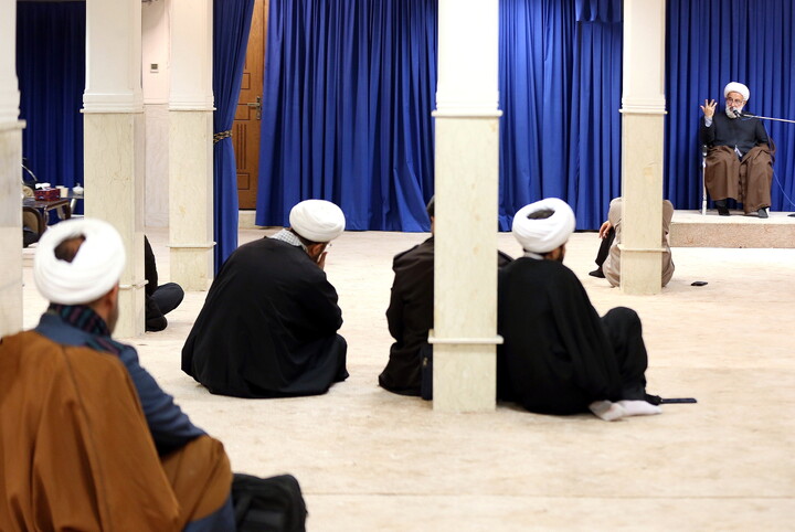 تصاویر/ جلسه طلاب و فضلای استان البرز