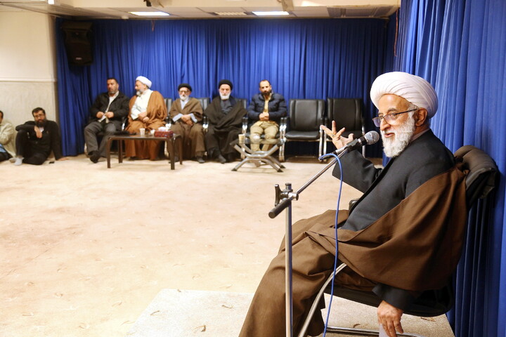 تصاویر/ جلسه طلاب و فضلای استان البرز