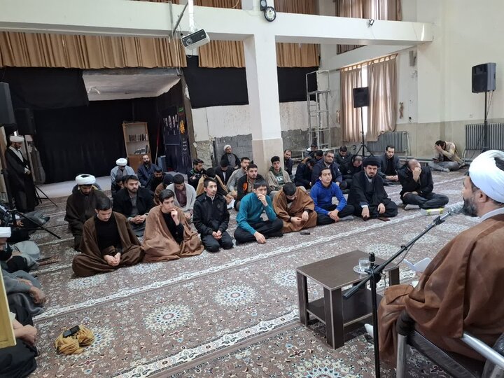 تصاویر/ مدیر حوزه علمیه کردستان در جمع طلاب مدرسه علمیه امام باقر (ع) شهرستان کامیاران