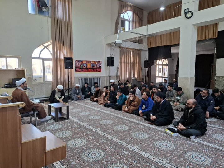 تصاویر/ مدیر حوزه علمیه کردستان در جمع طلاب مدرسه علمیه امام باقر (ع) شهرستان کامیاران