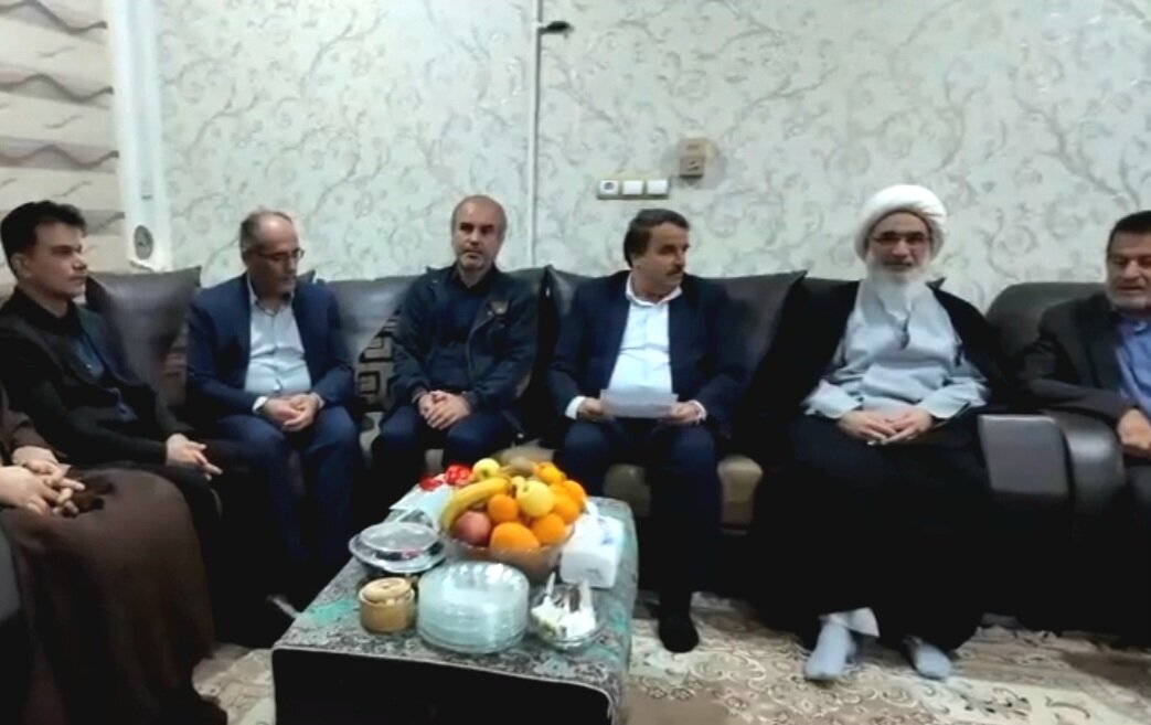 فیلم| دیدار نماینده ولی فقیه در بوشهر با جانبازان