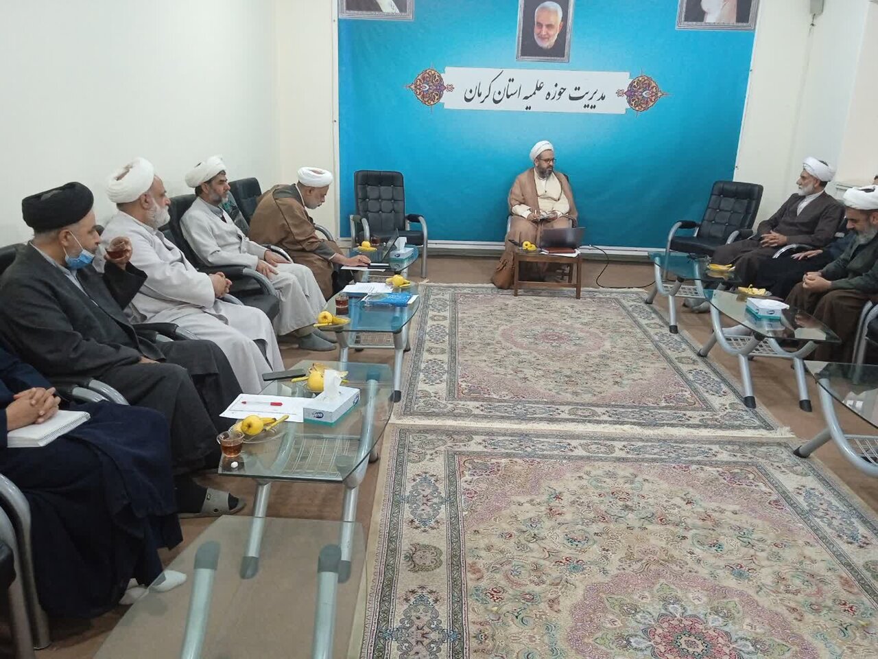 بررسی طرح‌های قرآنی حوزه علمیه کرمان در جلسه شورای دارالقرآن+ عکس