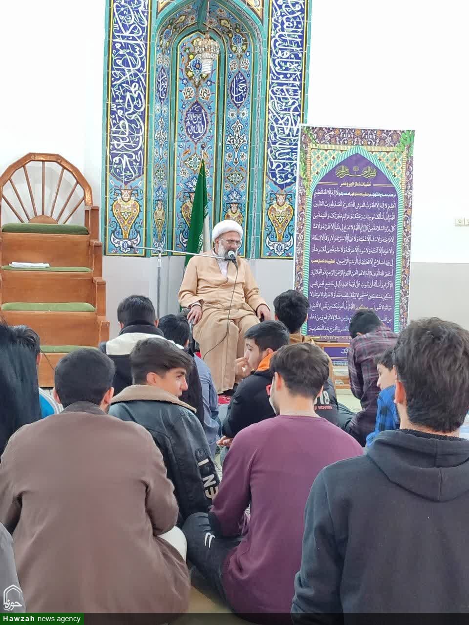 درس اخلاق مدرسه سامن