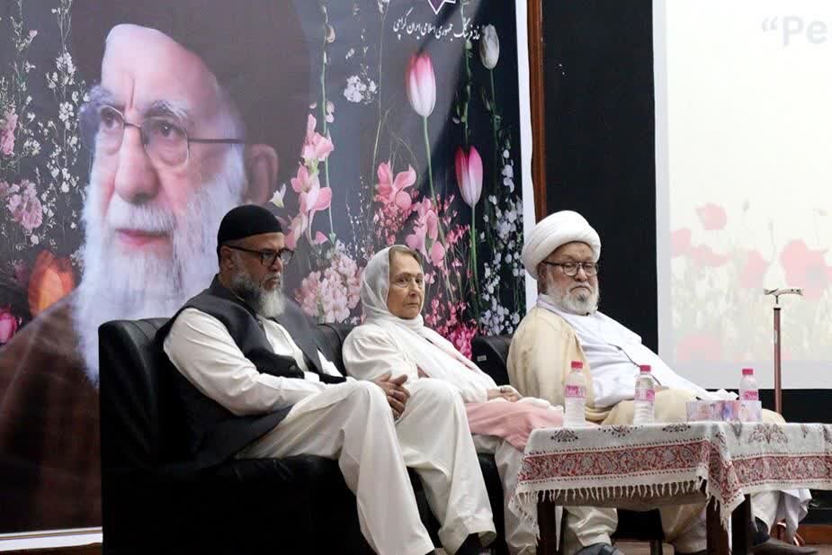 غربی‌ها به این دلیل ایران را هدف می‌گیرند که در برابر نظام بردگی مدرن ایستاده است