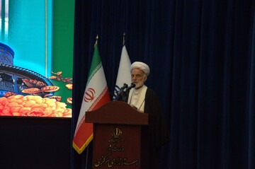 جامعه با گسترش فرهنگ نماز در برابر تهدیدات دشمن بیمه می‌شود