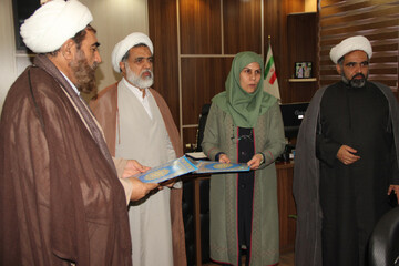 تصاویر / انعقاد تفاهم نامه بین حوزه علمیه استان قزوین و اداره کل منابع طبیعی استان