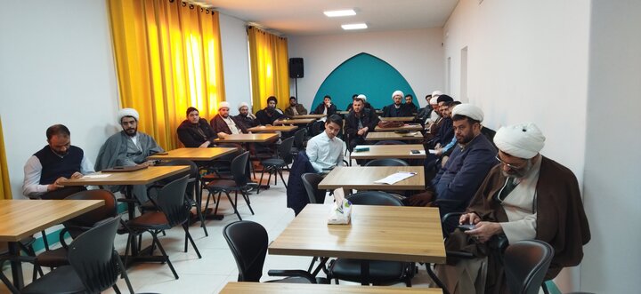 تصاویر/ نشست مدیران دارالقرآن مدارس علمیه حوزه علمیه استان تهران