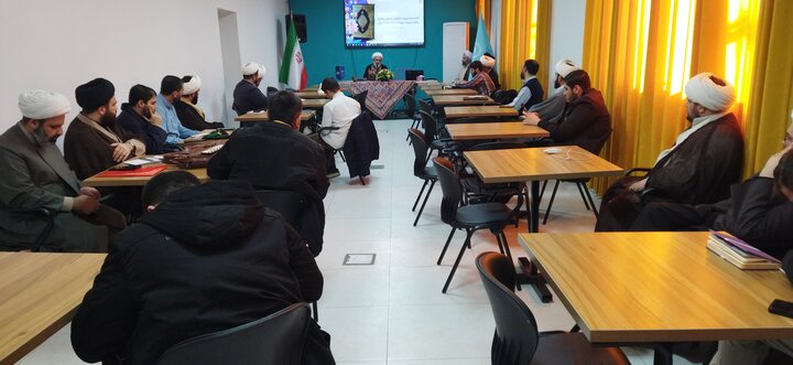 تصاویر/ نشست مدیران دارالقرآن مدارس علمیه حوزه علمیه استان تهران