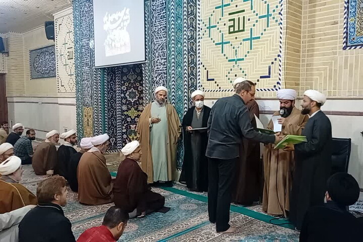 تصاویر / آیین تجلیل از کارمندان ایثارگر و جانباز مرکز مدیریت حوزه‌های علمیه