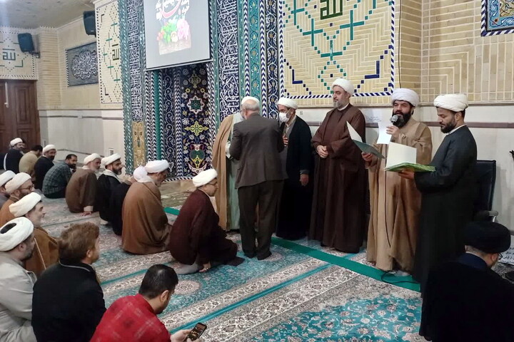 تصاویر / آیین تجلیل از کارمندان ایثارگر و جانباز مرکز مدیریت حوزه‌های علمیه