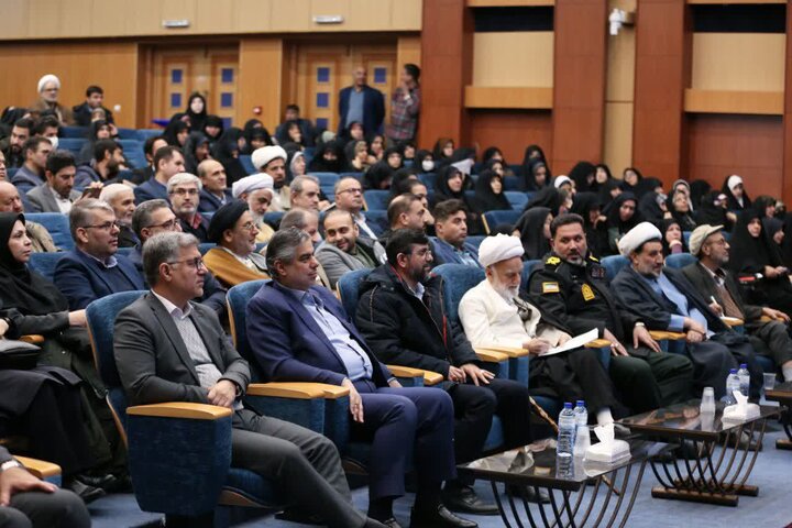 تصاویر/اجلاس استانی نماز در اراک