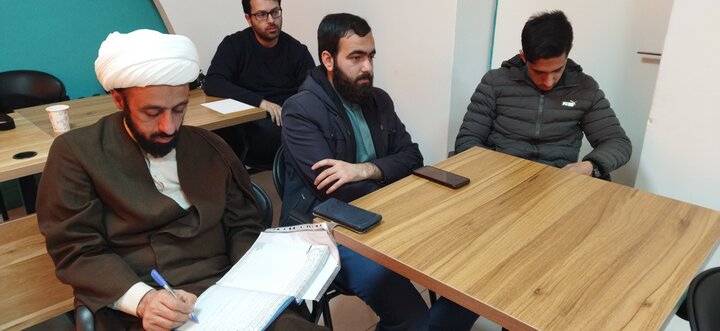 تصاویر/ حضور دبیر ستاد راهبری حفظ قرآن کریم در نشست مدیران دارالقرآن های حوزه علمیه تهران