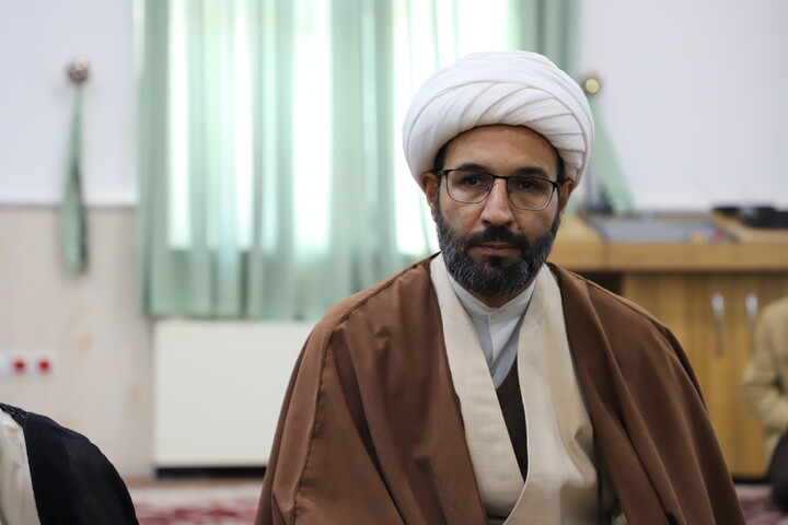 تصاویر/ نشست صمیمی نماینده ولی فقیه با مبلغین طرح امین مدارس استان کردستان