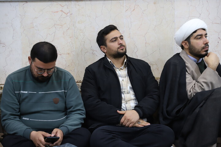 تصاویر/ نشست صمیمی نماینده ولی فقیه با مبلغین طرح امین مدارس استان کردستان