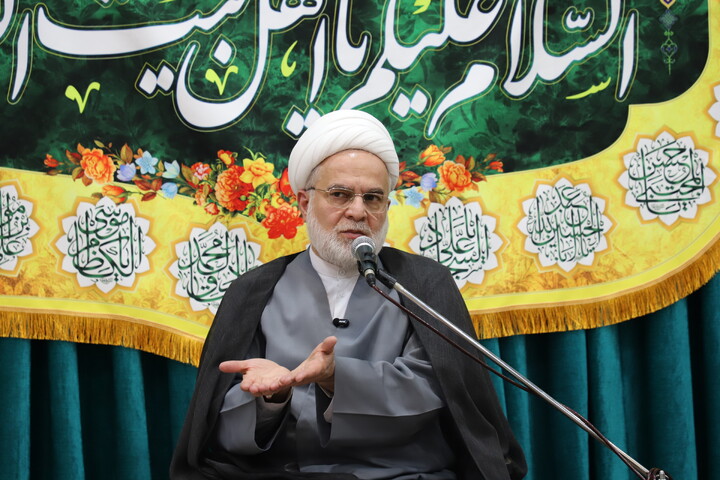 تصاویر/ نشست صمیمی نماینده ولی فقیه با مبلغین طرح امین مدارس استان کردستان