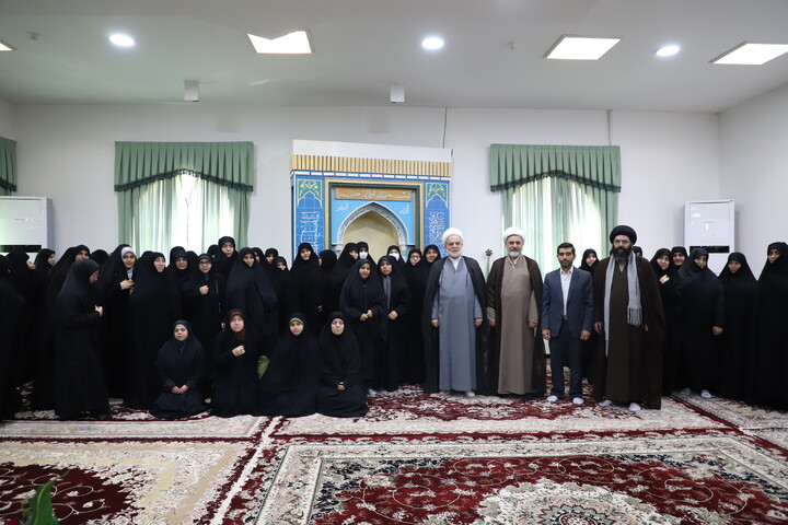 تصاویر/ نشست صمیمی نماینده ولی فقیه با مبلغین طرح امین مدارس استان کردستان