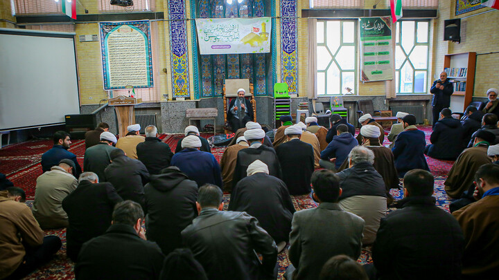 تصاویر/تشییع پیکر عالم ربانی حجت‌الاسلام سید مرتضی فاضل همدانی