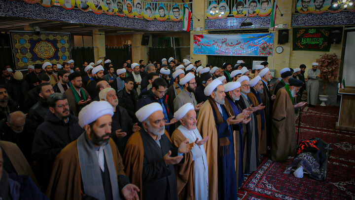 تصاویر/تشییع پیکر عالم ربانی حجت‌الاسلام سید مرتضی فاضل همدانی