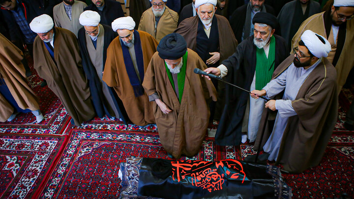 تصاویر/تشییع پیکر عالم ربانی حجت‌الاسلام سید مرتضی فاضل همدانی