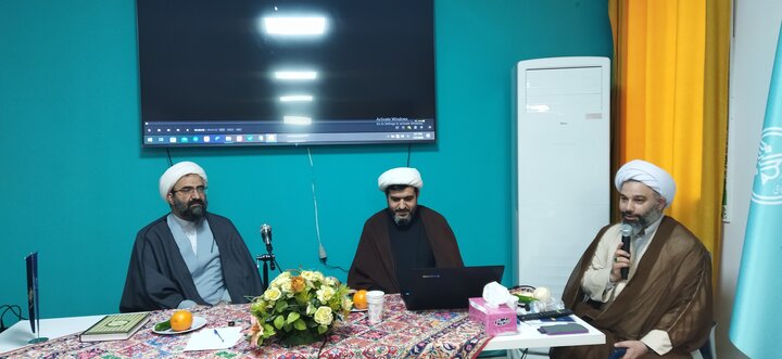 تصاویر/ حضور مدیر حوزه علمیه و مدیر تبلیغات اسلامی تهران در نشست پایانی اجتماع مدیران دارالقرآن های حوزه علمیه استان تهران