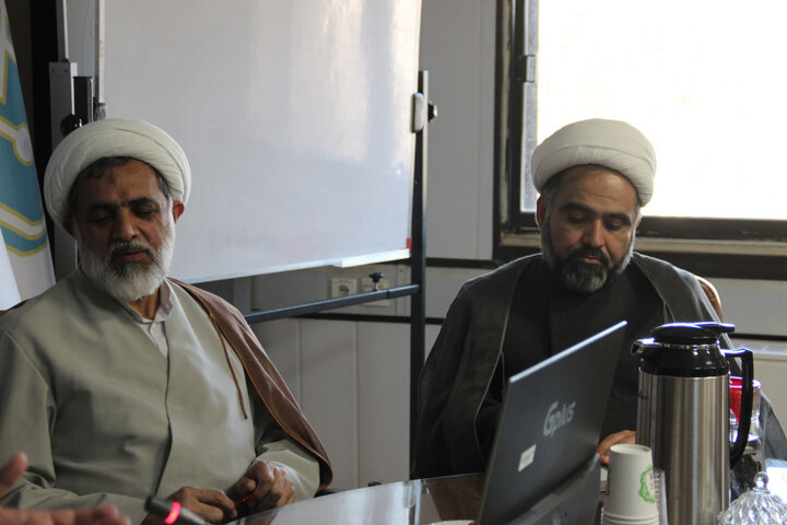 تصاویر / انعقاد تفاهم نامه بین حوزه علمیه استان قزوین واداره کل کمیته امداد حضرت امام خمینی قزوین