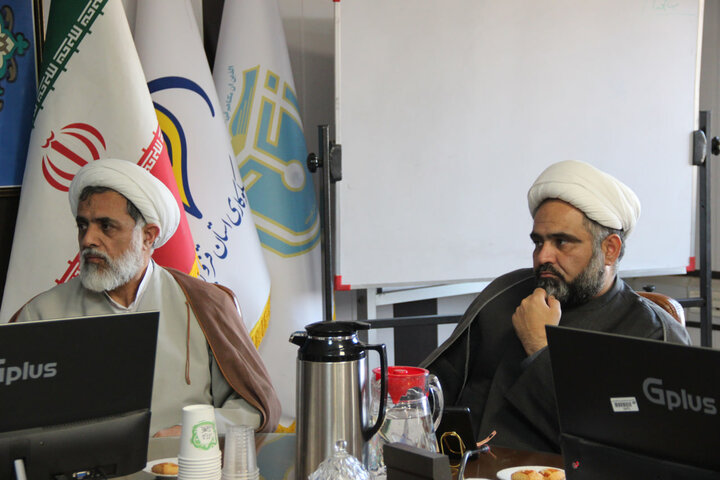 تصاویر / انعقاد تفاهم نامه بین حوزه علمیه استان قزوین واداره کل کمیته امداد حضرت امام خمینی قزوین