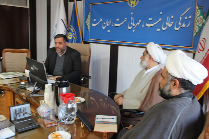 تصاویر / انعقاد تفاهم نامه بین حوزه علمیه استان قزوین واداره کل کمیته امداد حضرت امام خمینی قزوین