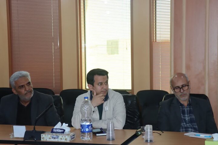 تصاویر/جلسه شورای فرهنگ ایثار و شهادت شهرستان ساوه