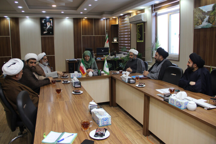 تصاویر / انعقاد تفاهم نامه بین حوزه علمیه استان قزوین واداره کل منابع طبیعی استان قزوین