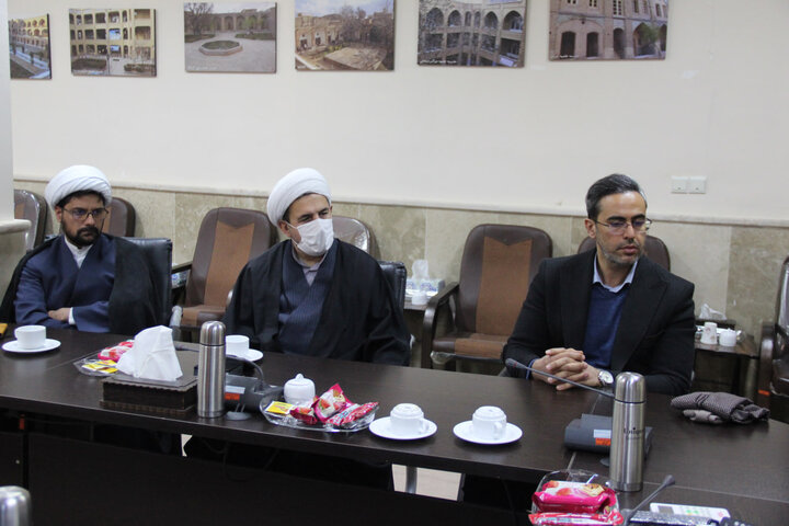 تصاویر / انعقاد تفاهم نامه بین حوزه علمیه استان قزوین با ستاد اجرایی فرمان حضرت امام خمینی ومرکز خدمات حوزه علمیه قزوین