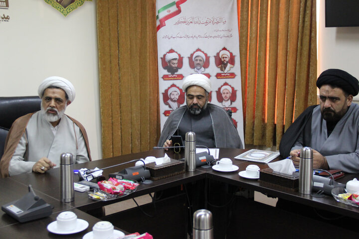 تصاویر / انعقاد تفاهم نامه بین حوزه علمیه استان قزوین با ستاد اجرایی فرمان حضرت امام خمینی ومرکز خدمات حوزه علمیه قزوین