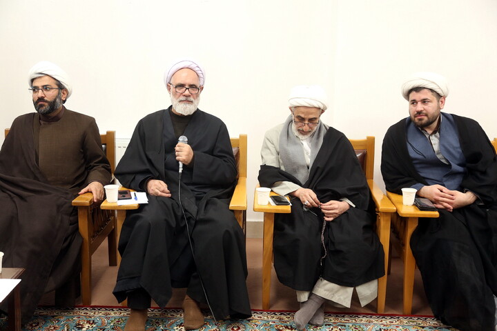 تصاویر/ نشست شورای علمی کنگره امناء الرسل