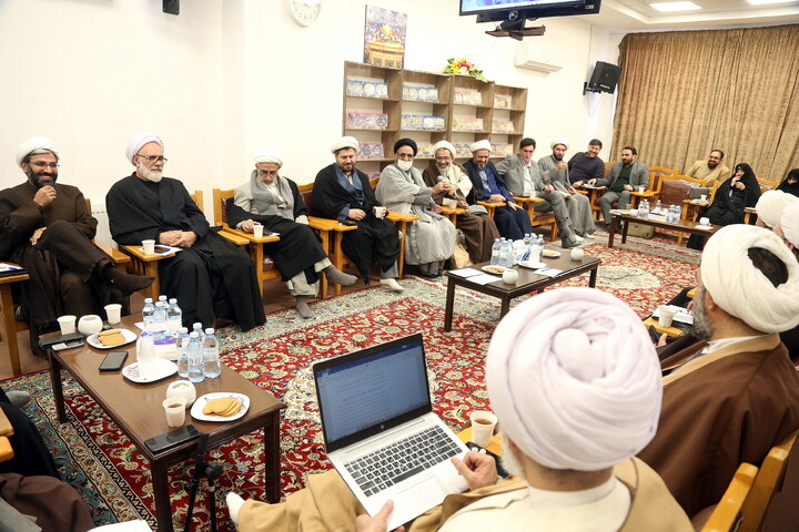 تصاویر/ نشست شورای علمی کنگره امناء الرسل