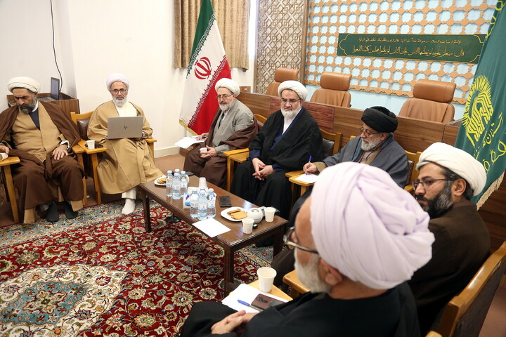 تصاویر/ نشست شورای علمی کنگره امناء الرسل