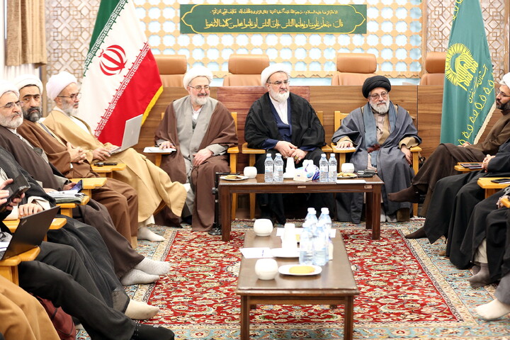 تصاویر/ نشست شورای علمی کنگره امناء الرسل